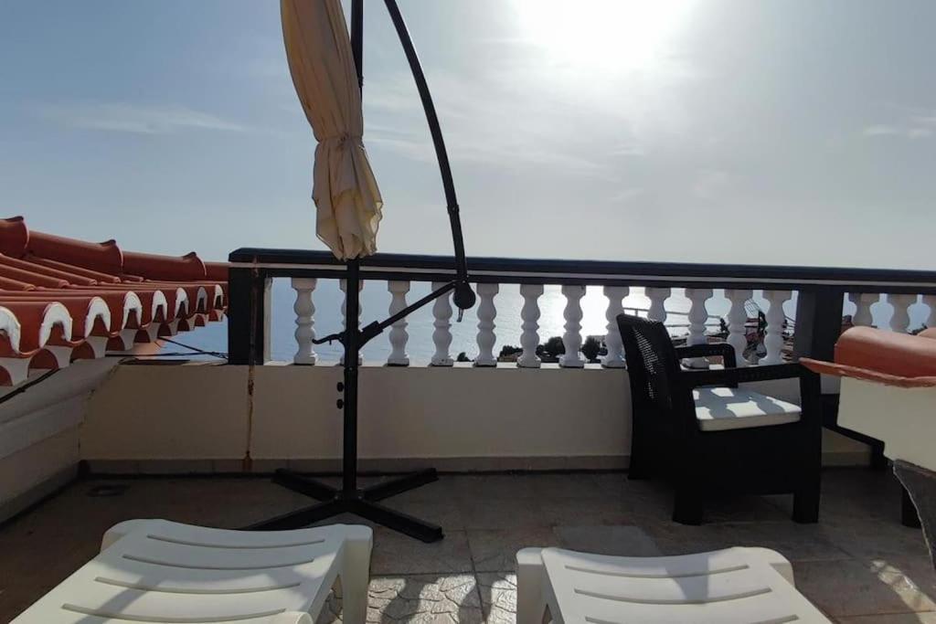 Sunny Rooftop & Perfect View Apartment Arco da Calheta  Bagian luar foto